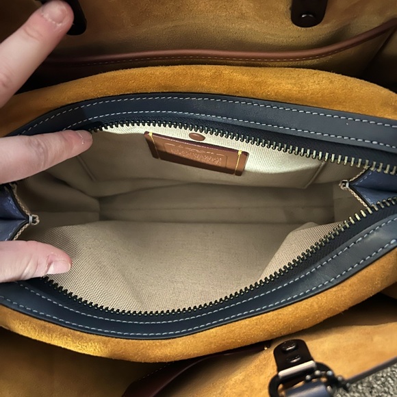 REAL COACH BAG! - Picture 3 of 9